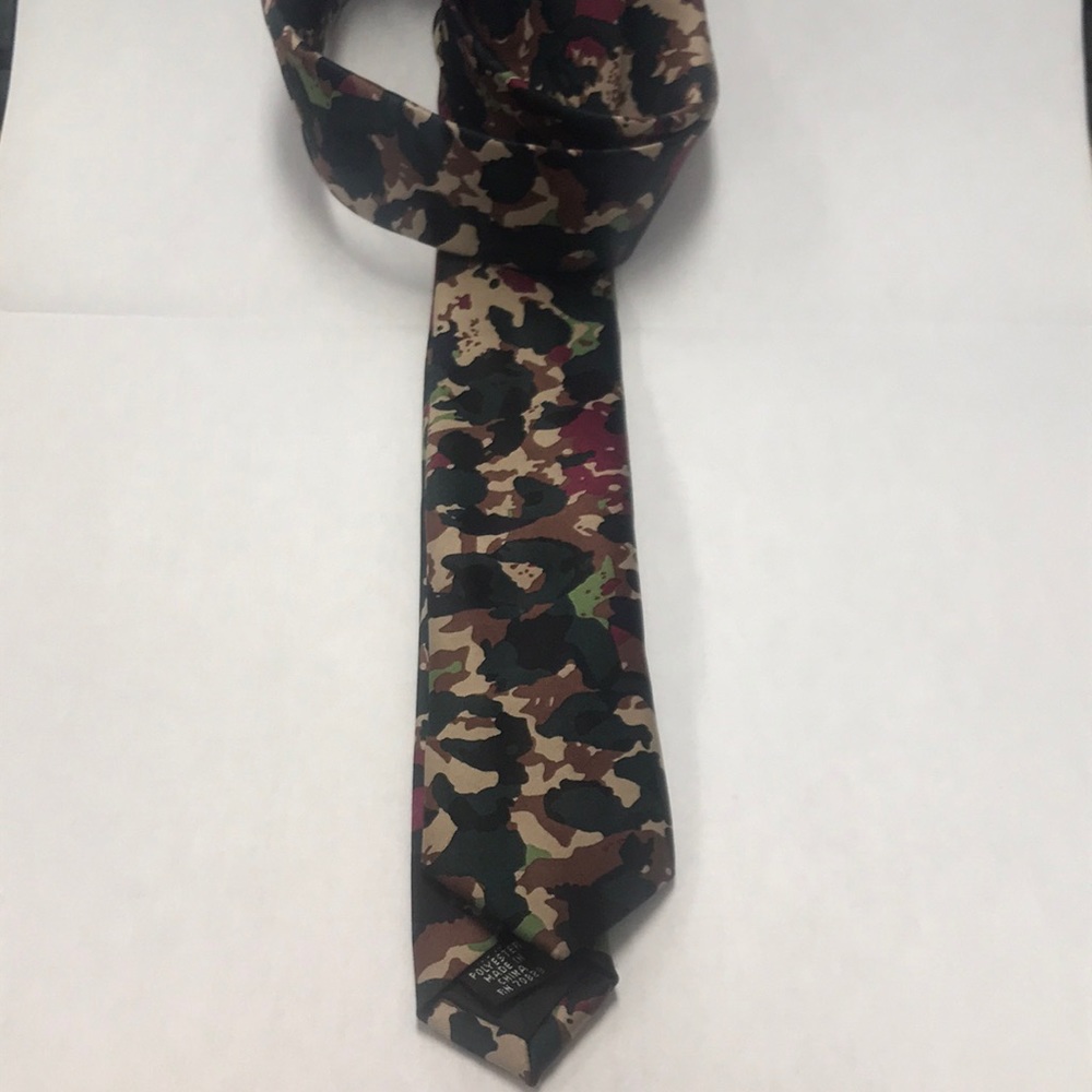Skinny tie